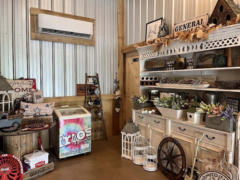Rosie Mae's Alpaca Farm and boutique photo 2