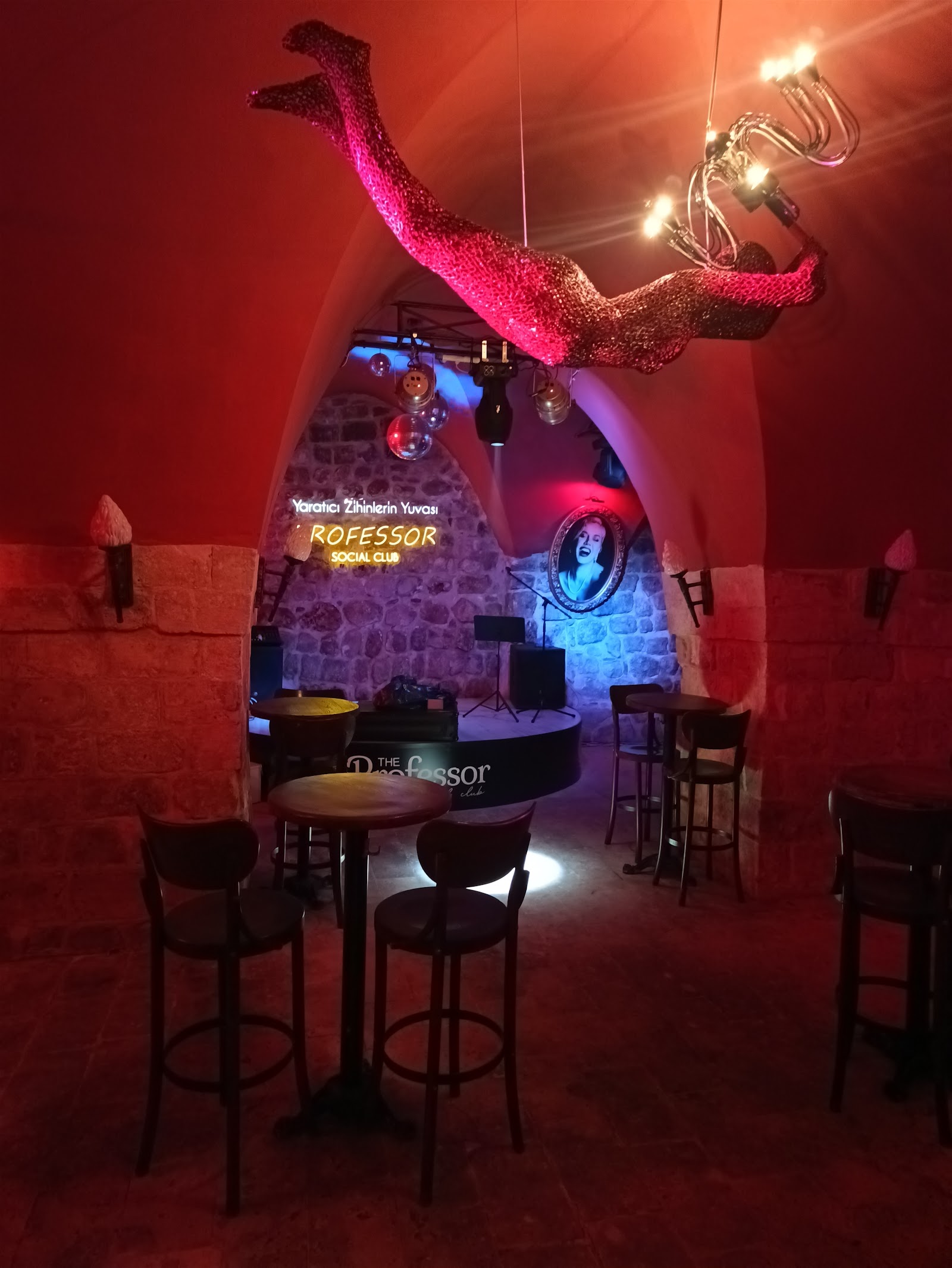 Professor Social Club mekanı