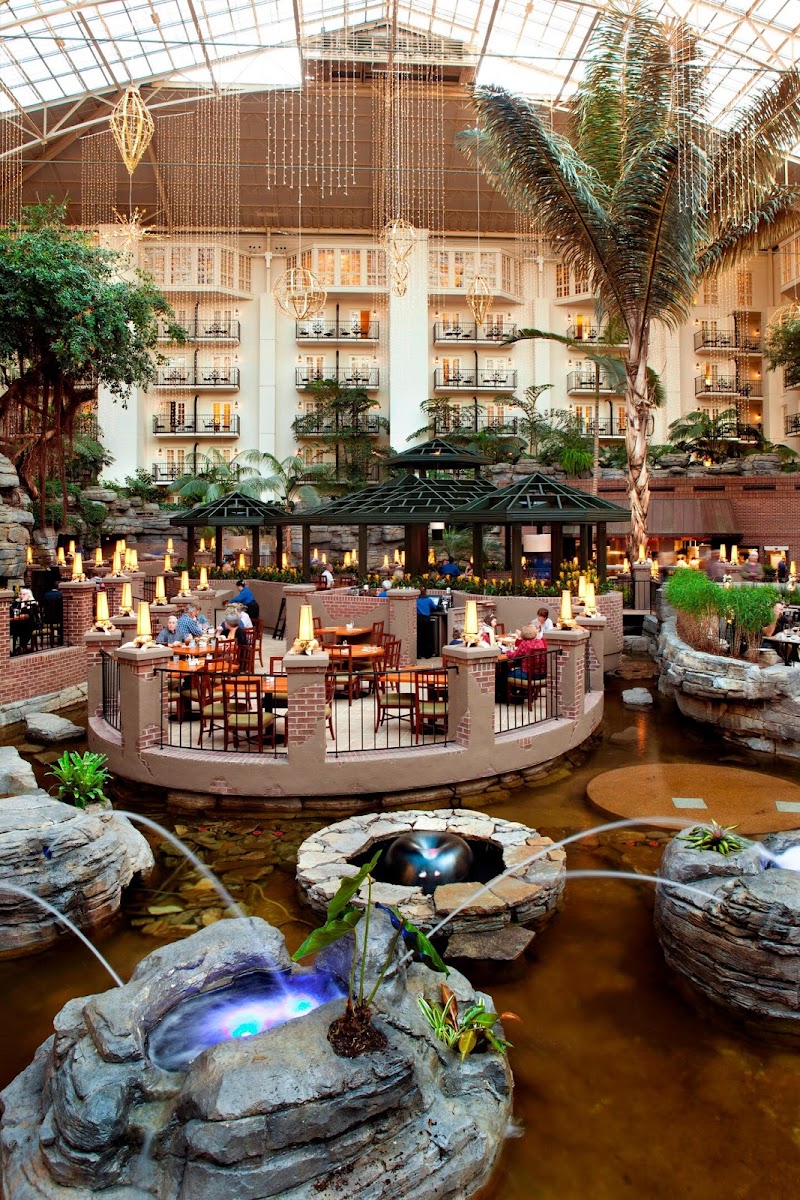 Cascades American Cafe photo 3