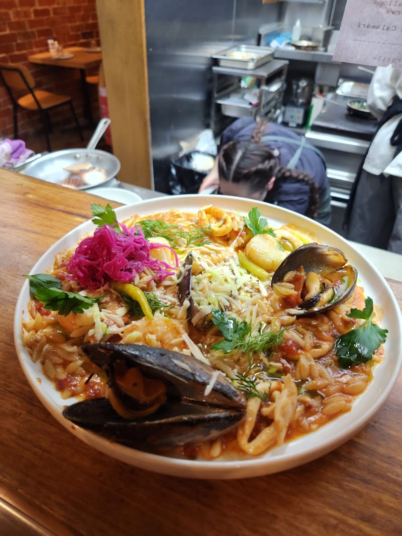 Alpha Ouzeri photo 2