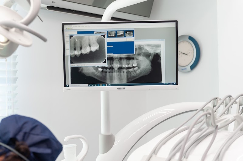 Giraldo Policlínica Dental photo 4