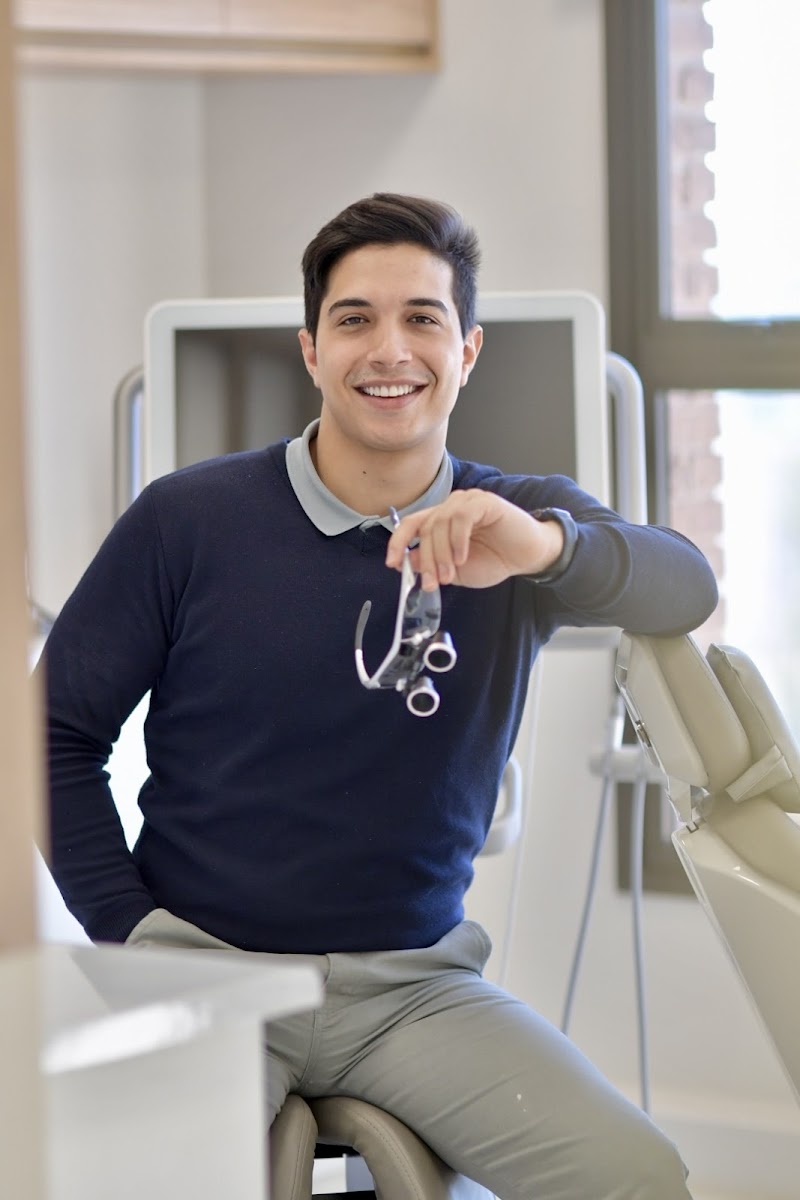 Dr Gustavo Oliveira Endodontia e Clínico Geral - foto 2