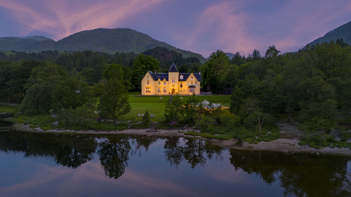 Glenfinnan House Hotel, dog-friendly hotel in Scottish Highlands