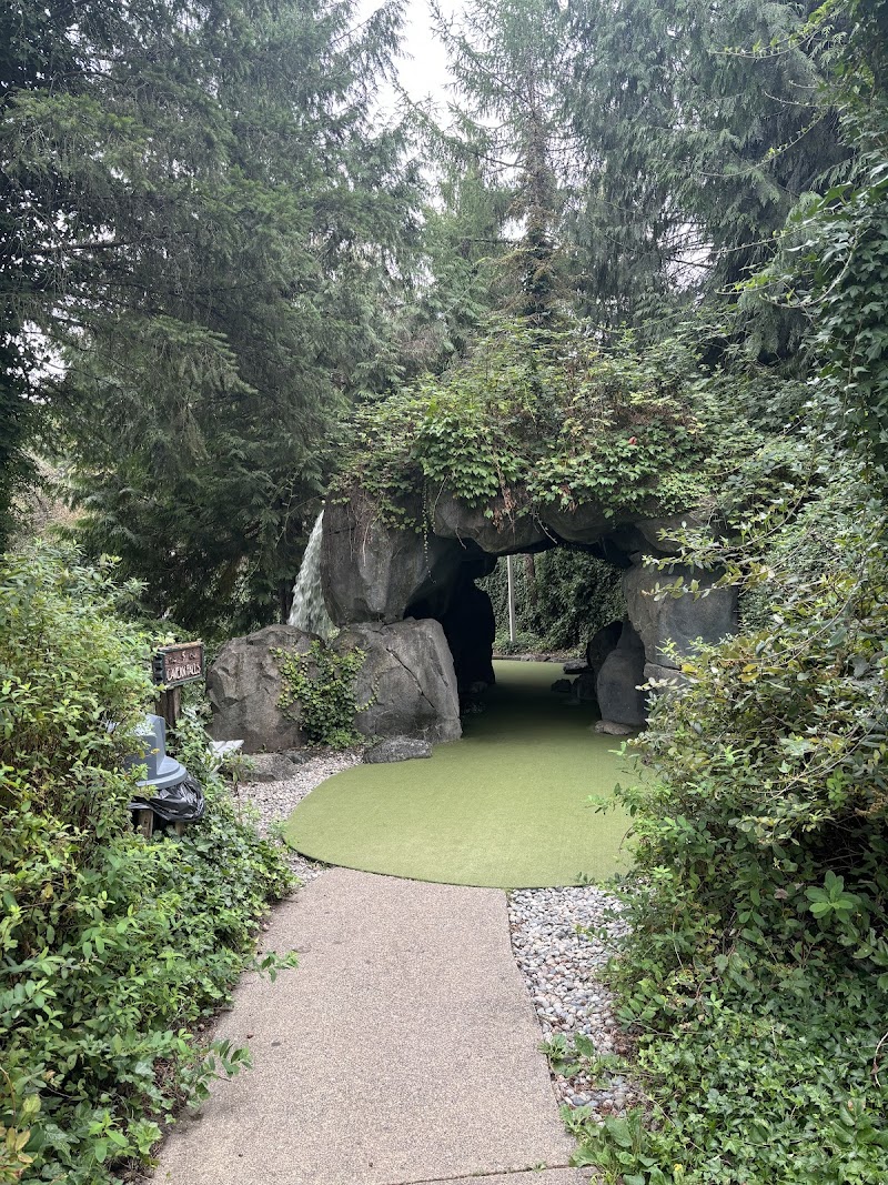 Mini Golf — interior