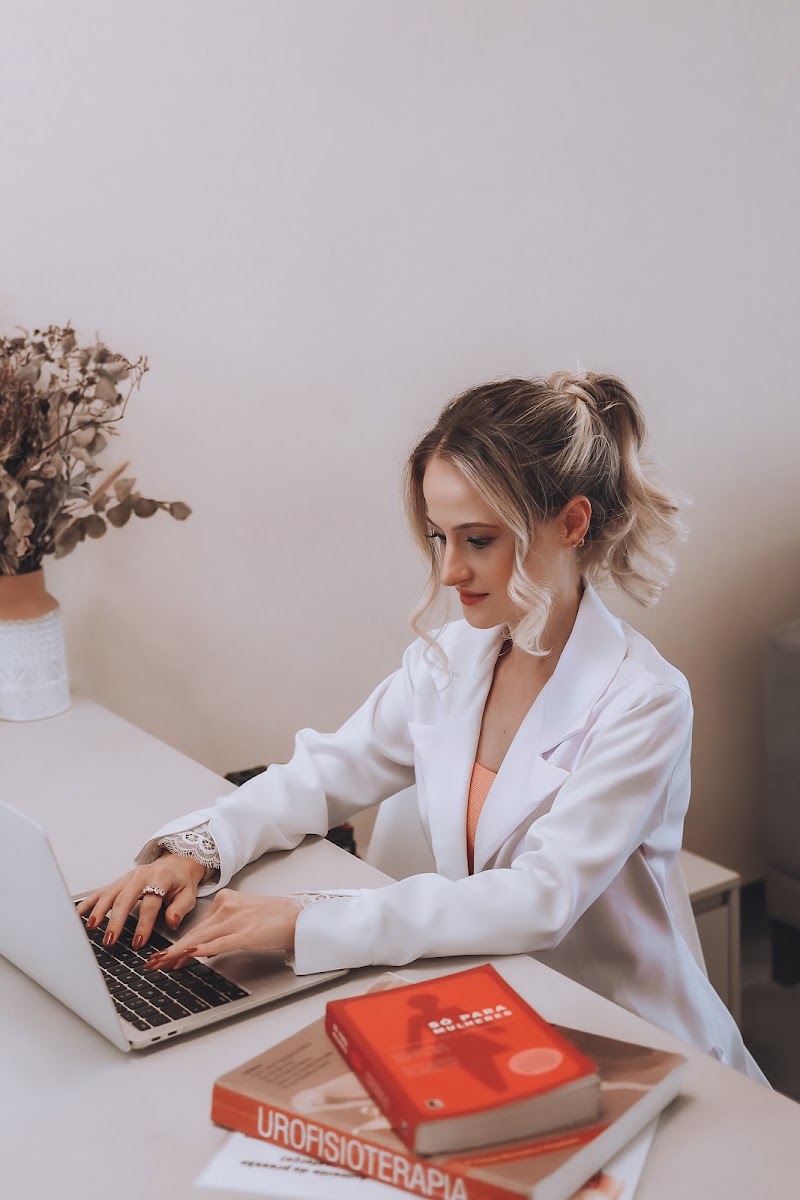 Foto de Dra. Fernanda Maestri - Fisioterapia Pélvica Joinville