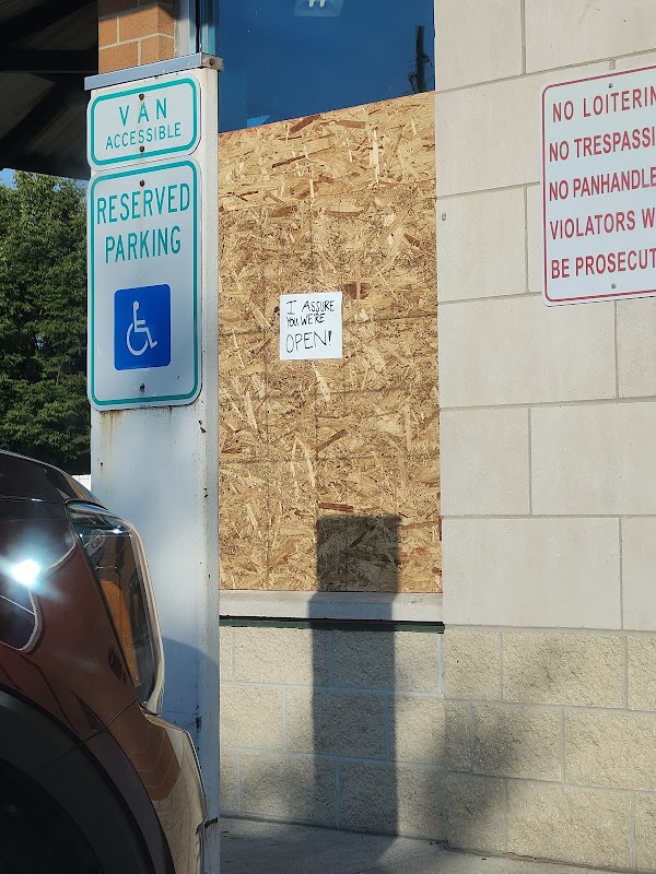 WALGREENS #9524 exterior