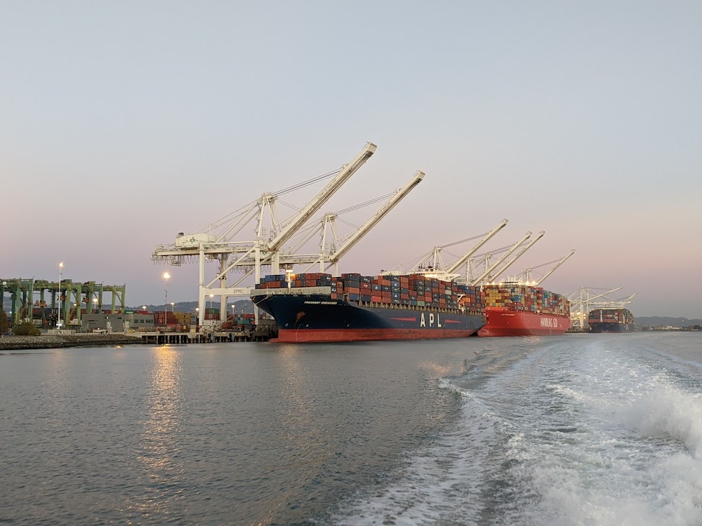Middle Harbor Shoreline Park photo