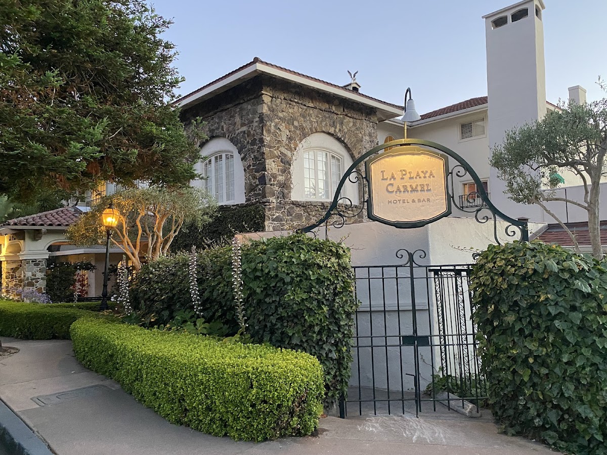 La Playa Hotel