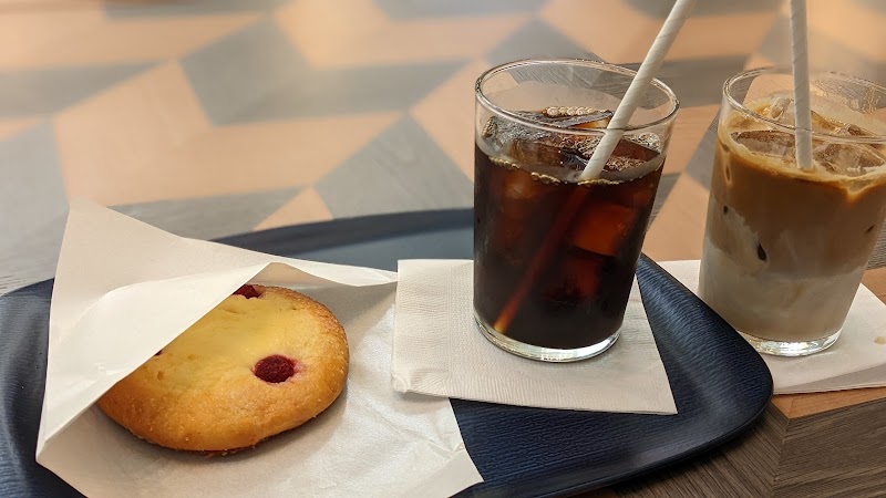 The Front Room Deli Restaurant Marunouchi photo 3