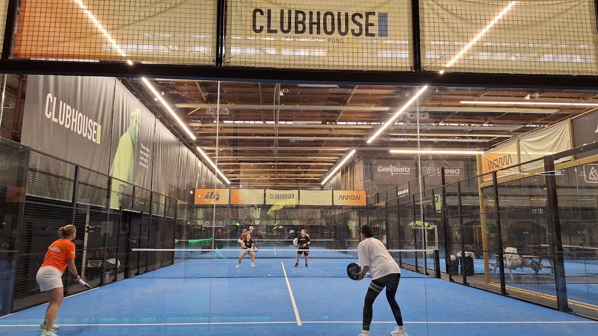 Padel & Beyond Lounge