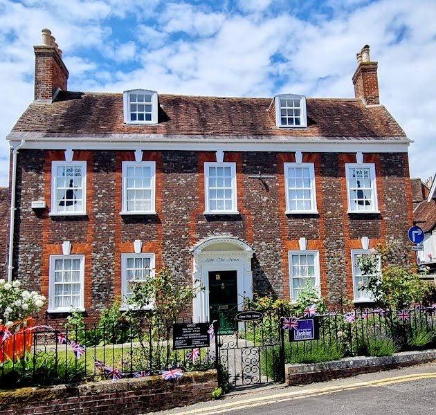 Blandford Fashion Museum