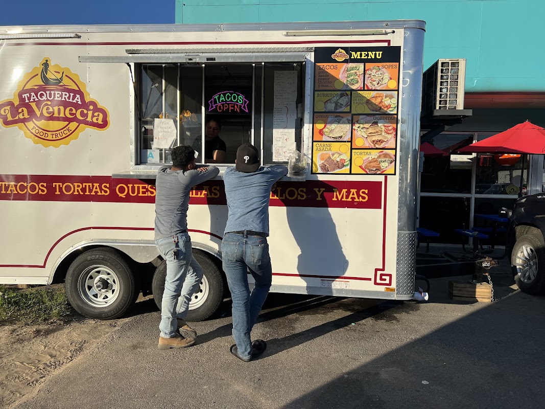 La Venecia Food Truck photo 3