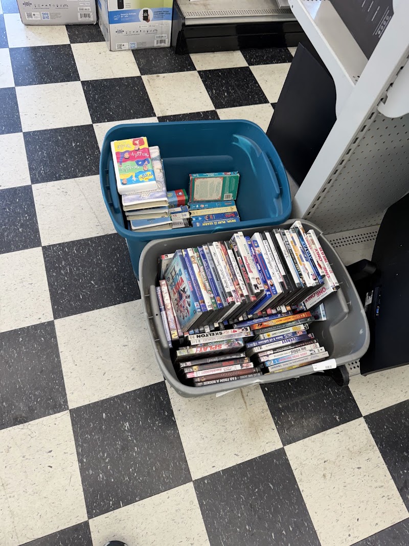 Pee Wee's Pawn photo