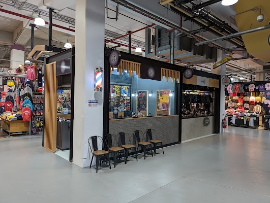 The Ladz Cut Barbershop photo 3