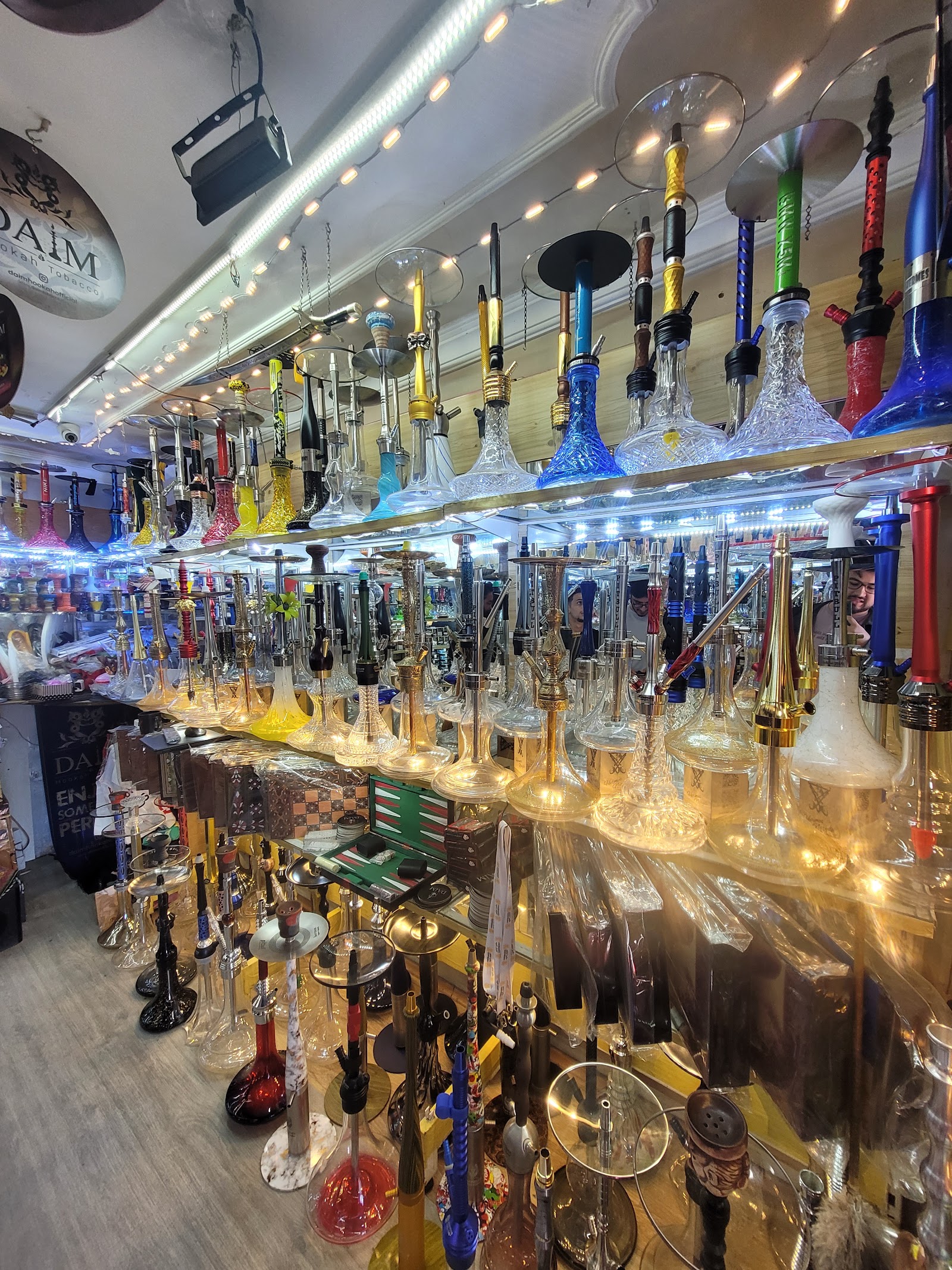 Hermes Nargile Ve Hediyelik İthalat mekanı
