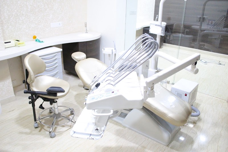 Dr Kamal Bajaj- Ortho Trendz clinic