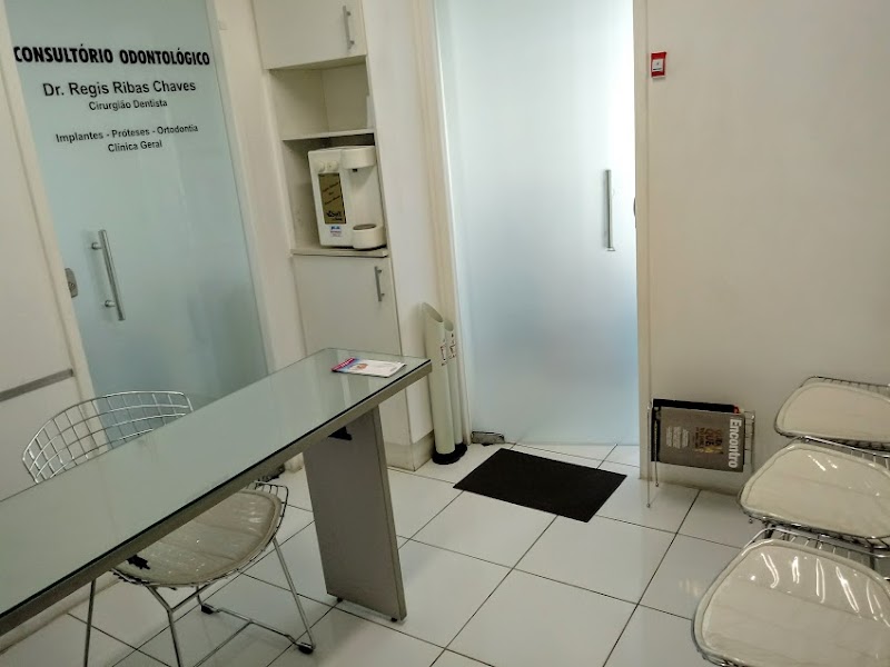 Dentista Dr. Regis | Clínica Odontológica Odonto Chaves - foto 2
