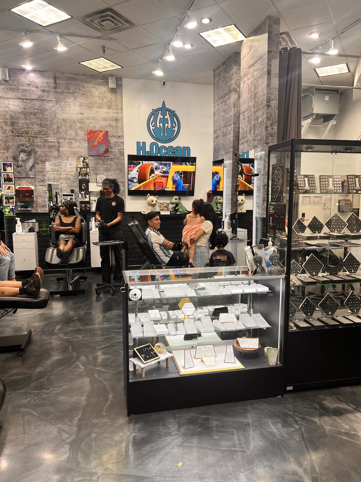 Modern Mods Body Piercings - Arrowhead tattoo work — photo 2