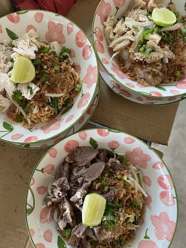 Kedai Tomyam & Mee Celup Batu Balai - Photo 1