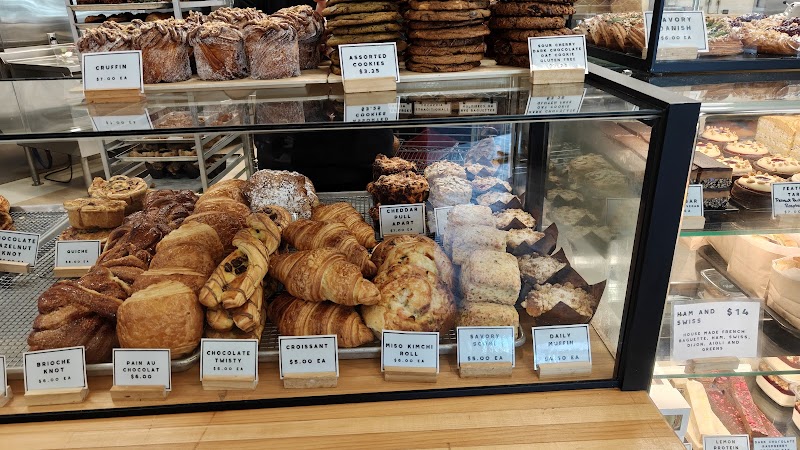 Hank's Bakery and Coffee photo 2
