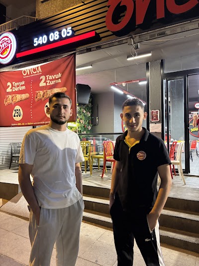 Öncü Döner - Restoran