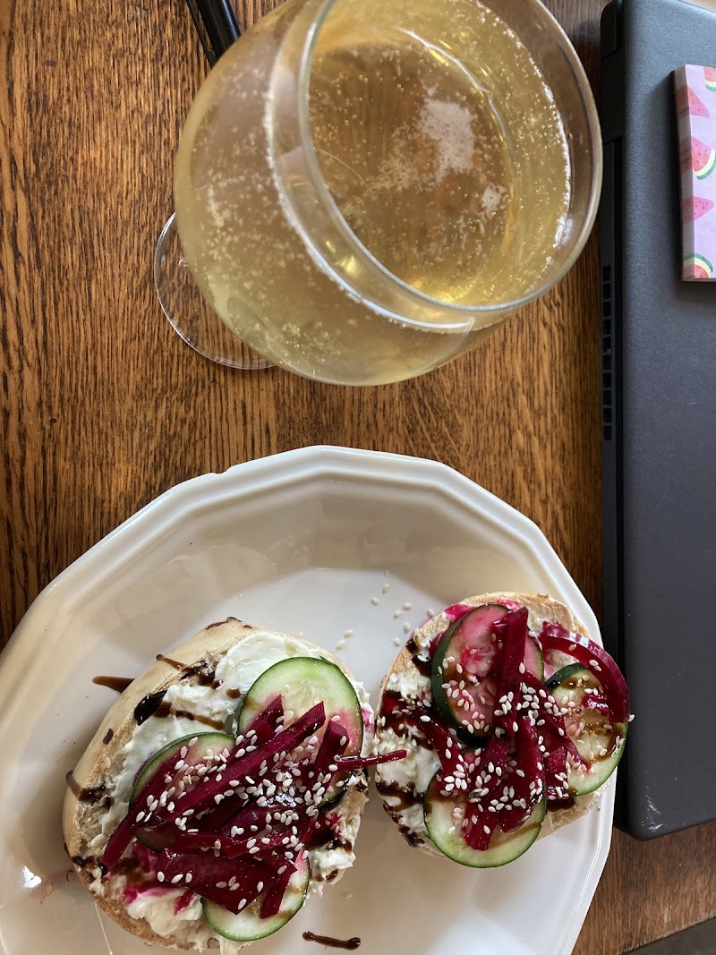 Wolverine Farm Publick House photo 2