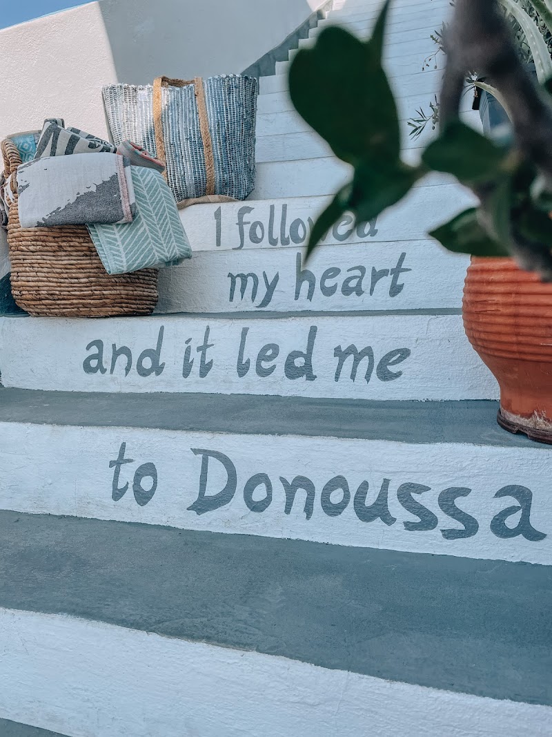 Pothiti Clothes & Accessories