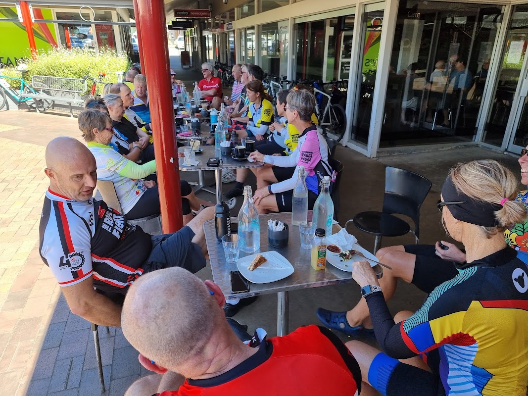 Barber lounge kooringal mall photo 1