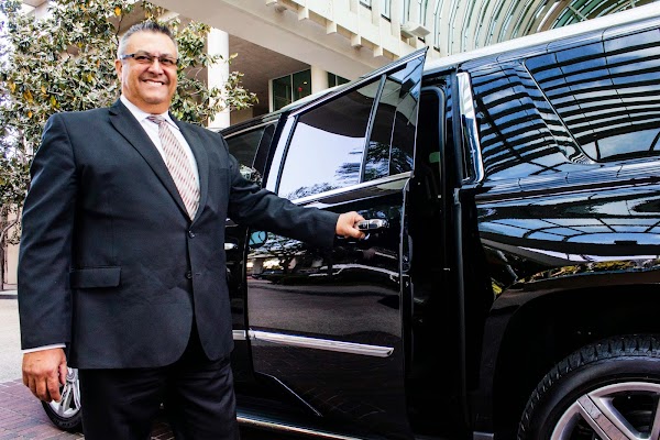 A&E Worldwide Limousine — featured vendor