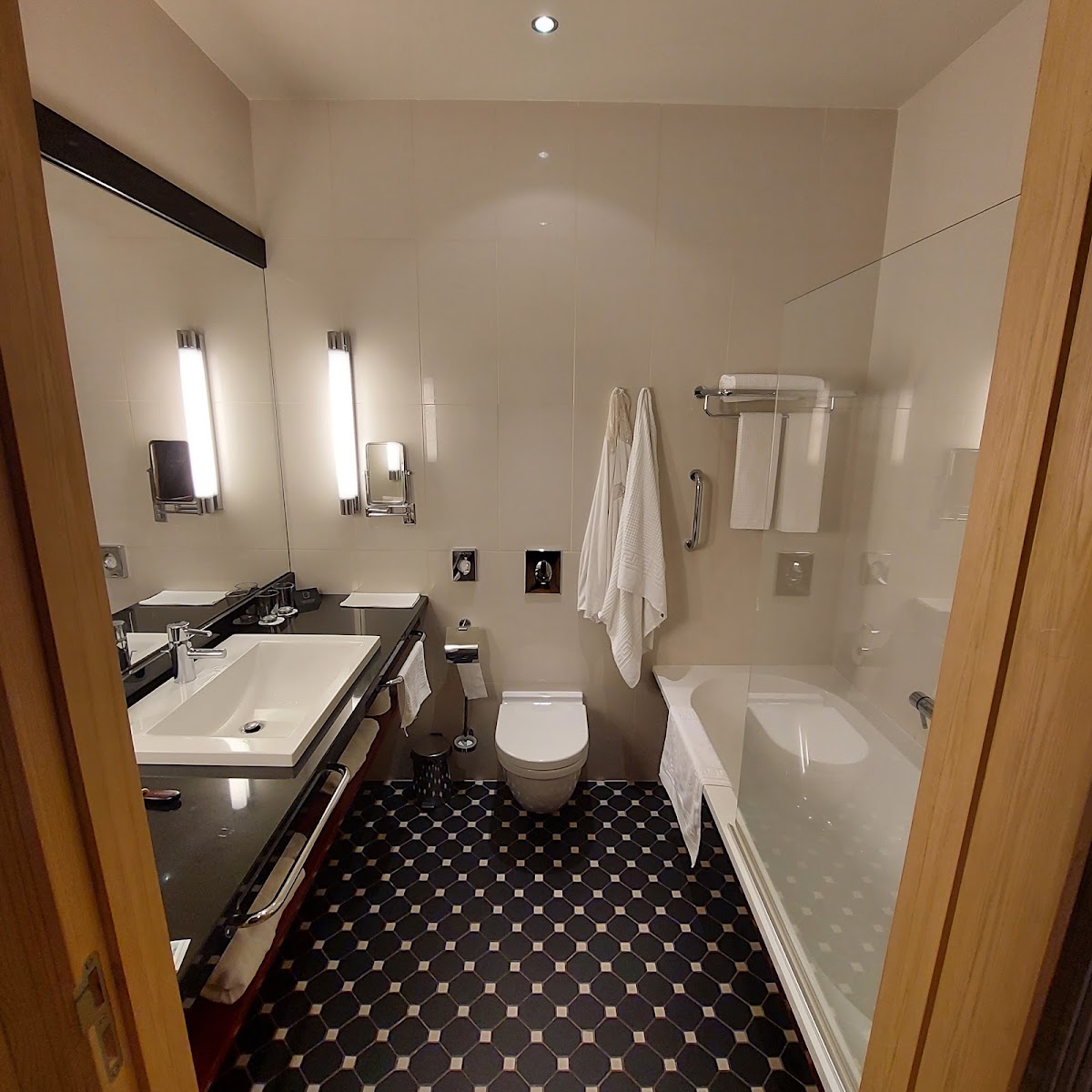 Neiburgs Hotel, dog-friendly hotel, photo 2