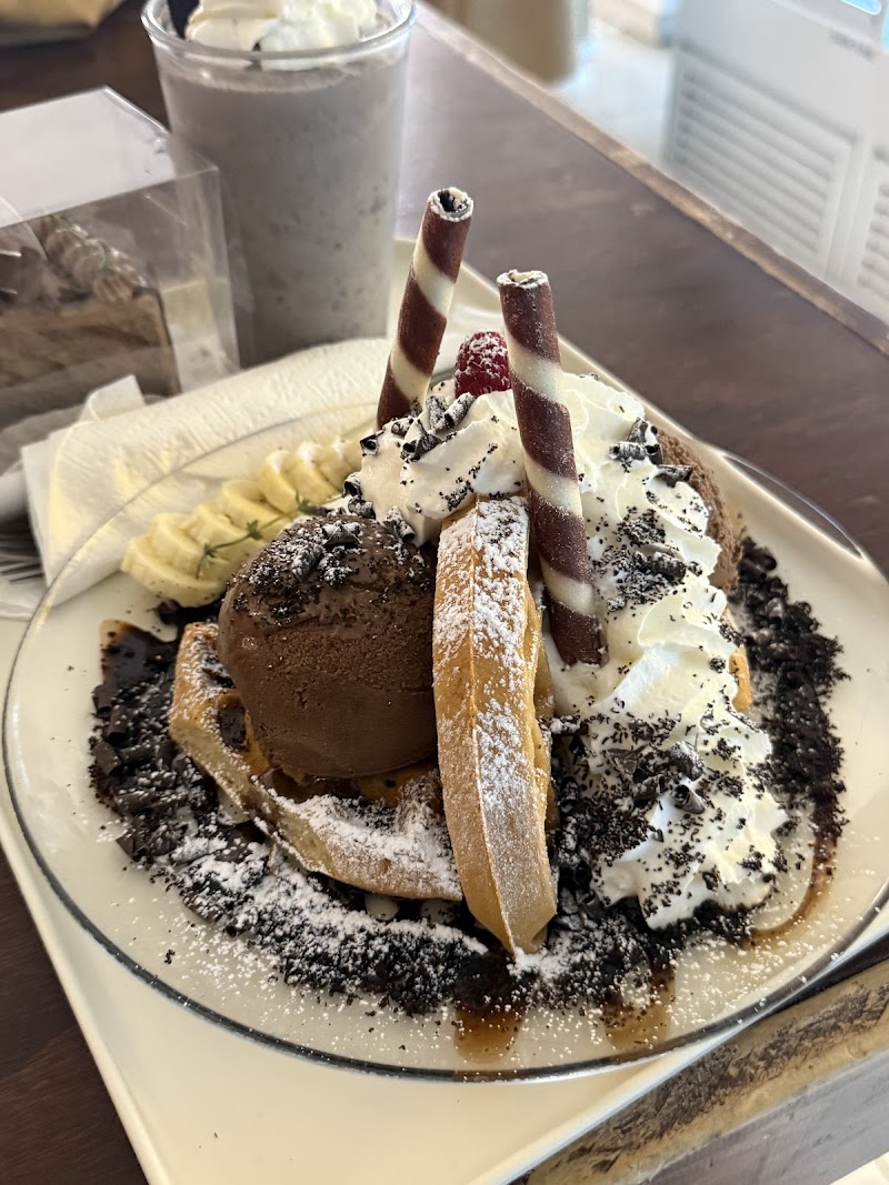 And Some Flower Cafe photo 3