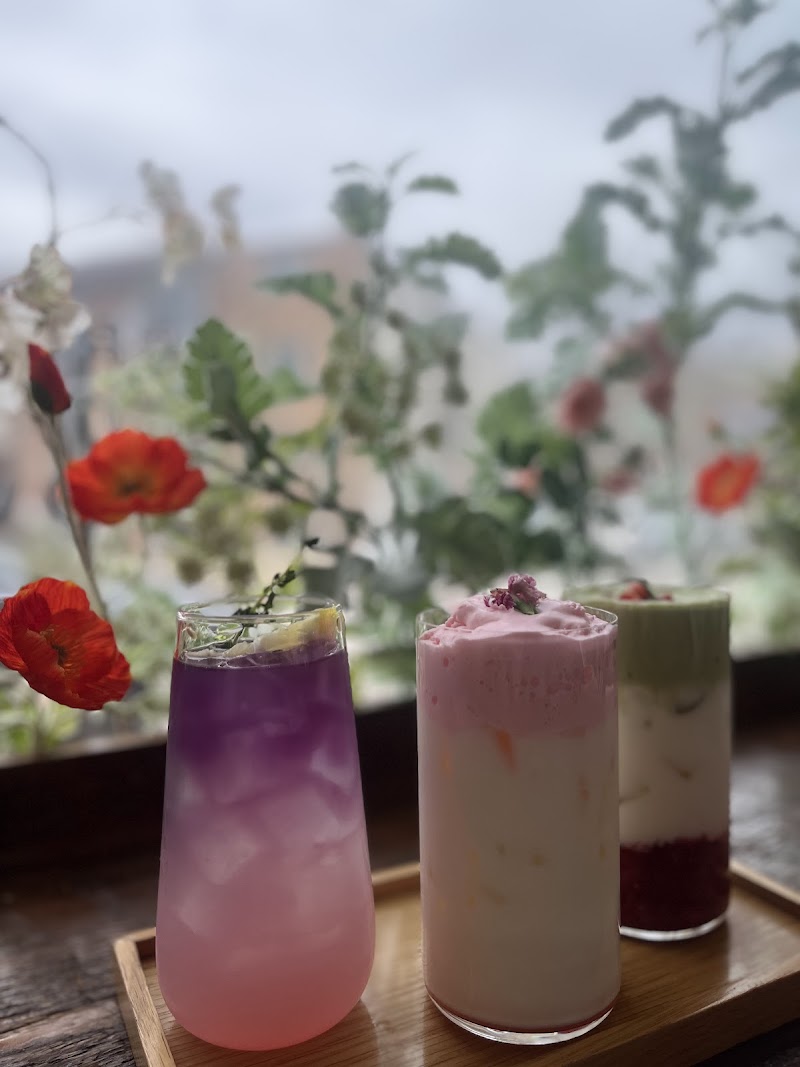 And Some Flower Cafe photo 4