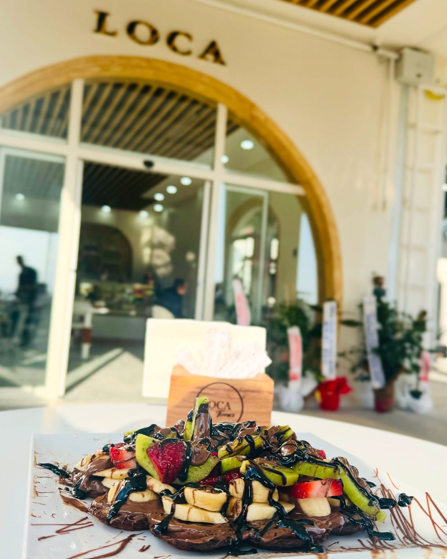LOCA TERRACE mekanı
