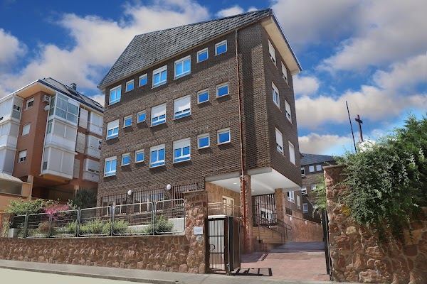 Residencia Seniors Pinar de Chamartín | Residencia para mayores Madrid — C. Bausá, 2, Cdad. Lineal, 28033 Madrid, España