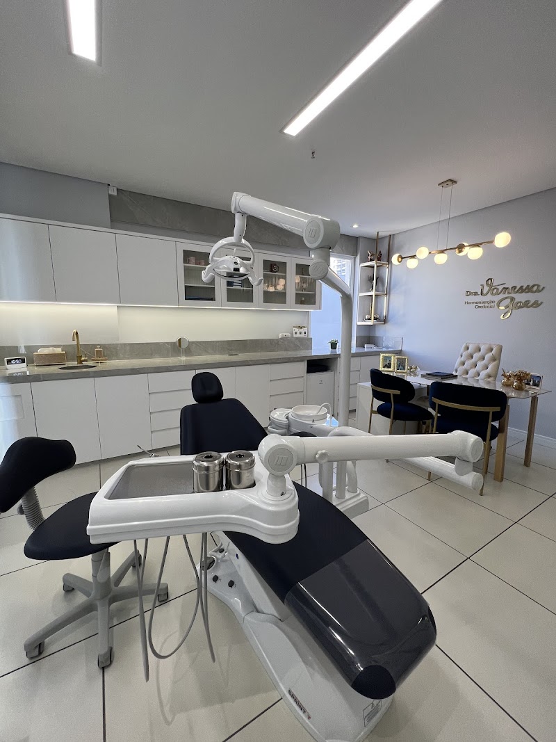 Dra. Vanessa Goes - Harmonização Orofacial - foto 2