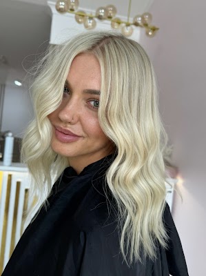 Dollhouse Hair Salon photo 2