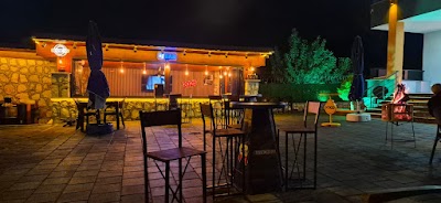 YEK RESTAURANT & PUB - Restoran