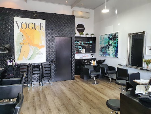 Equal Image Salon Balmain photo 2