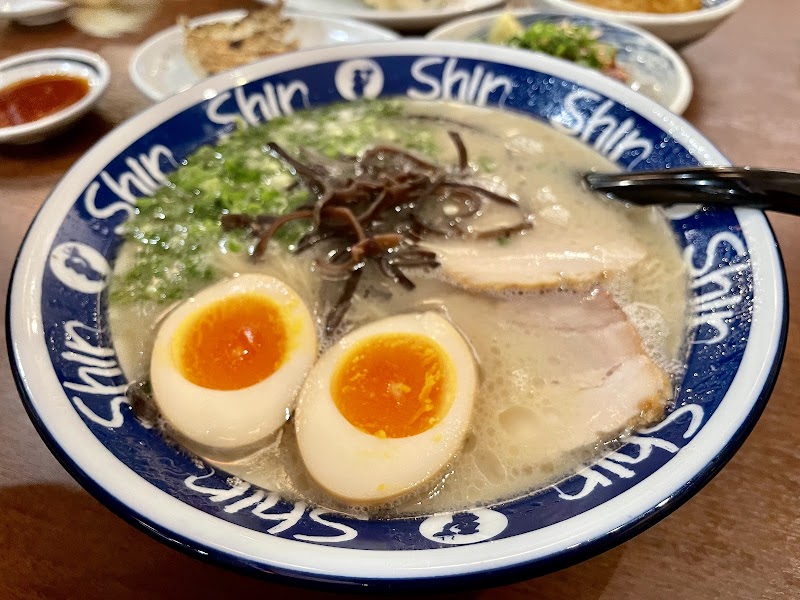 博多らーめんShinShin KITTE博多店 写真4
