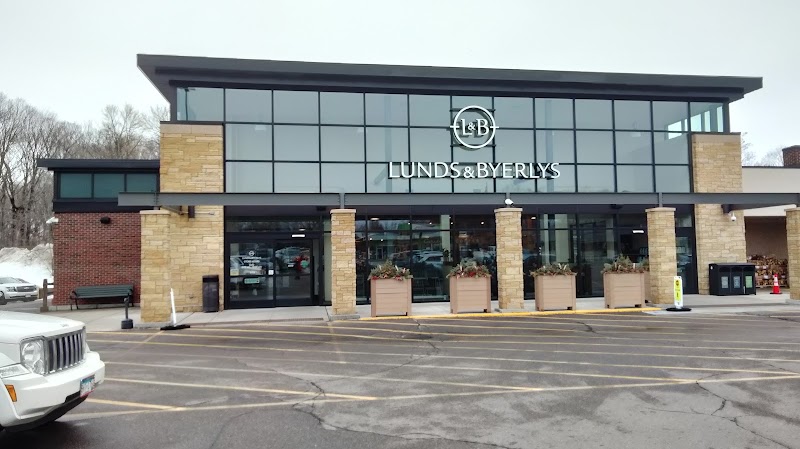 Lunds & Byerlys Navarre photo 3
