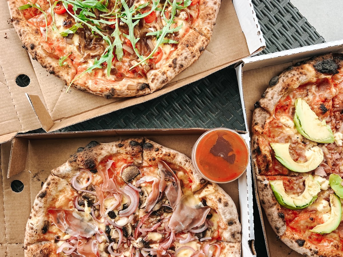 Holy Dough Pizza George — photo 3