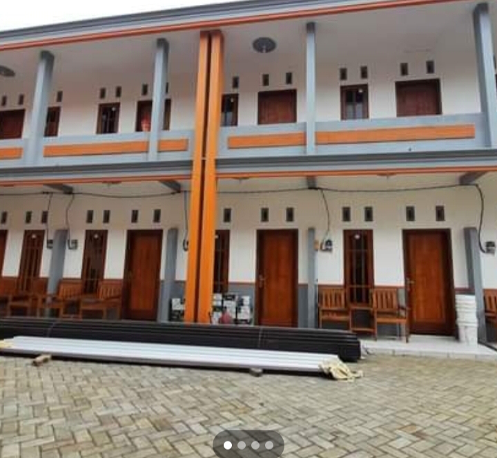 JUSTICIA' kos Talangagung Kepanjen