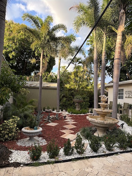 Royal Palm Senior Residence