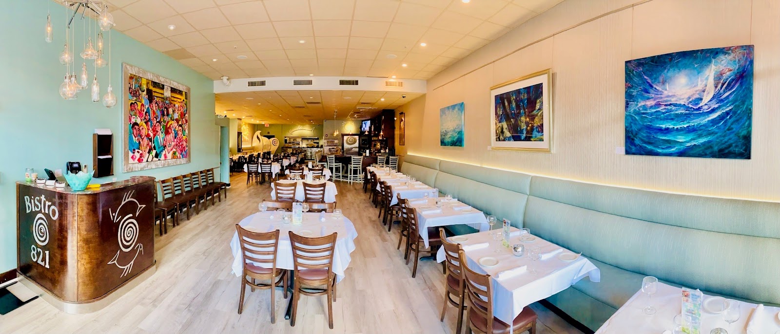 Bistro 821