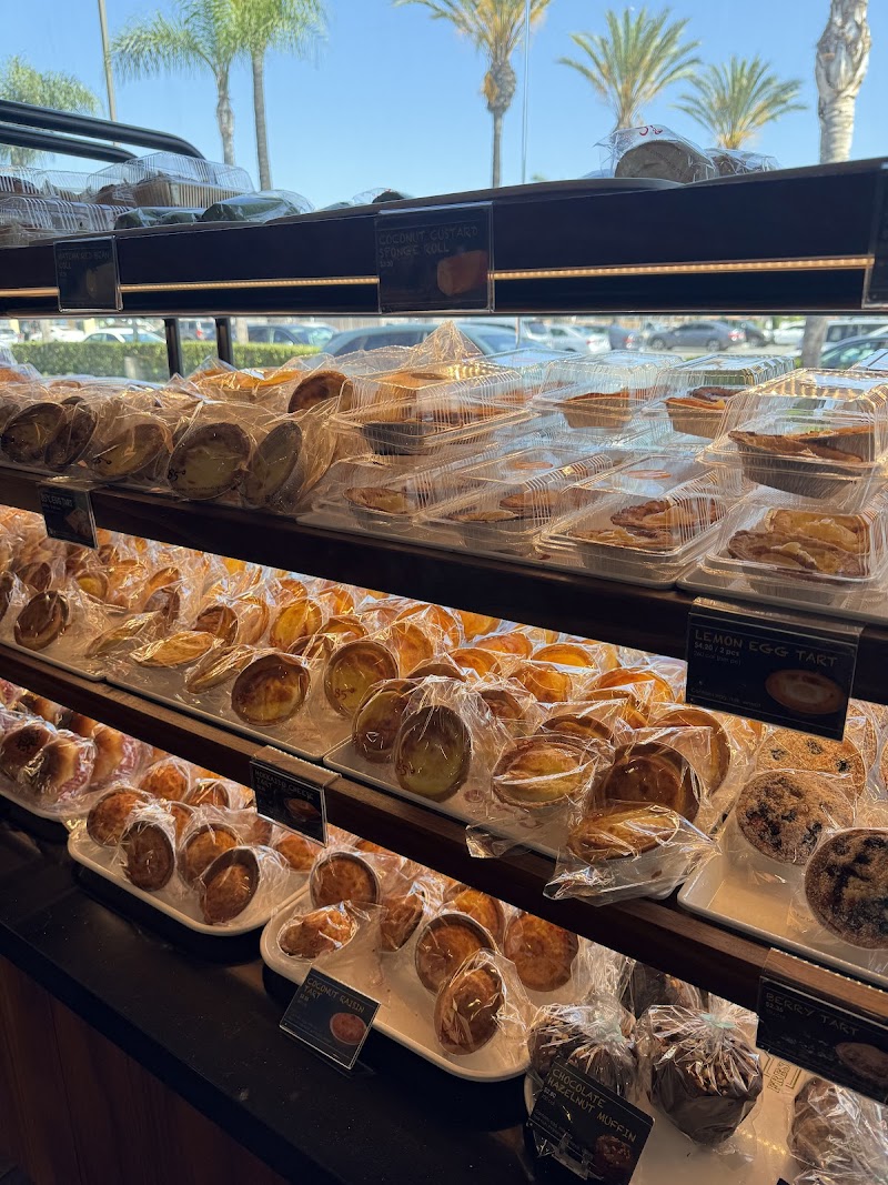 85°C Bakery Cafe - Garden Grove photo 4