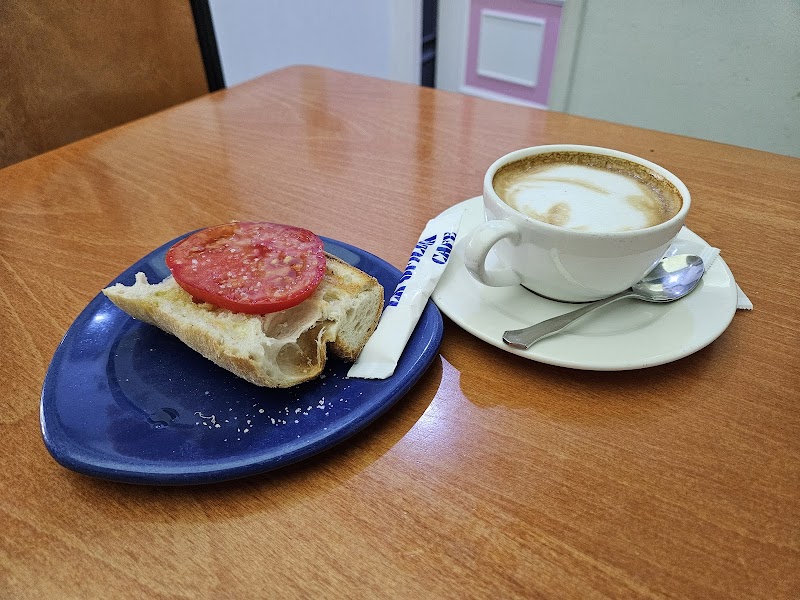 La Oficina Café photo 5