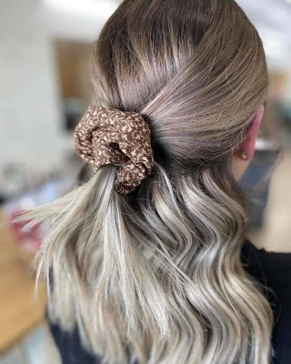 Headrush Hair photo 2