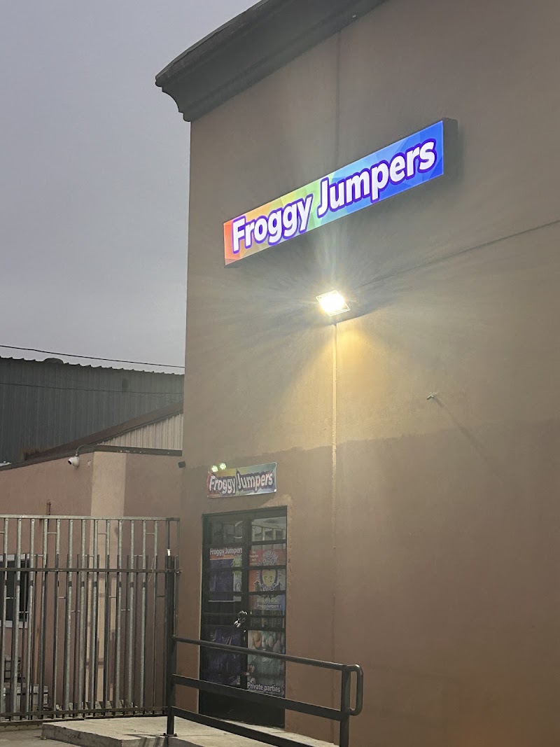 Froggy Jumpers Indoor Park photo 3