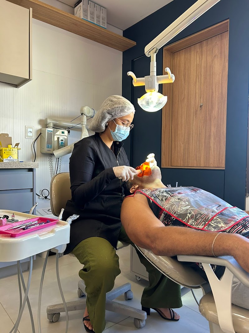 Endodontista em Salvador - Dra Lidinês Moreira - foto 3