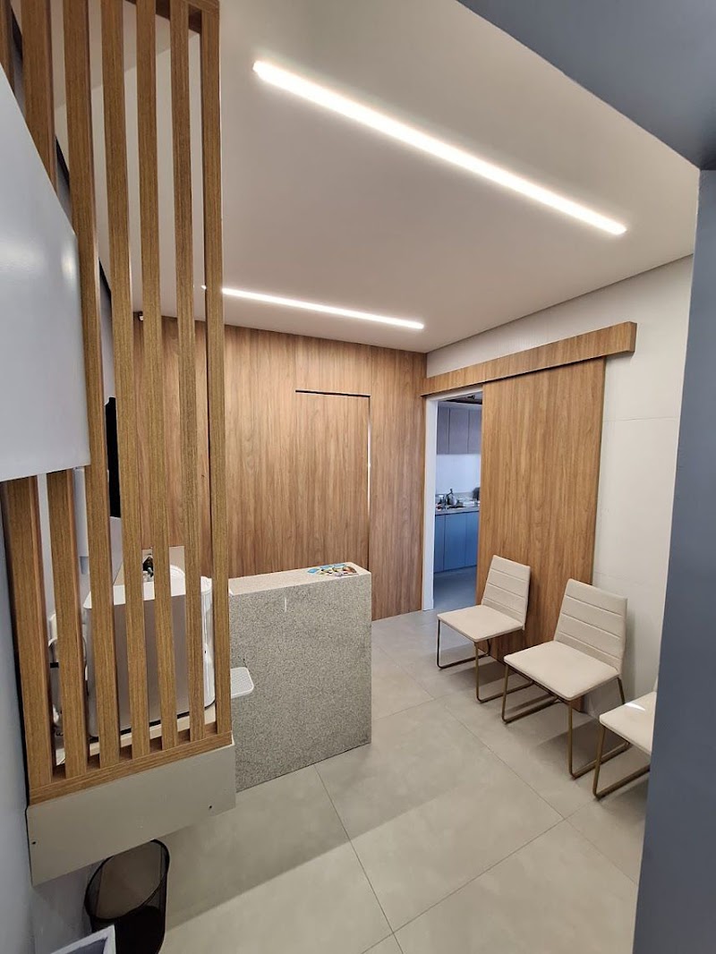 Endodontista em Salvador - Dra Lidinês Moreira - foto 4